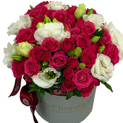 Букет из 15 кустовых розовых роз «Адель»